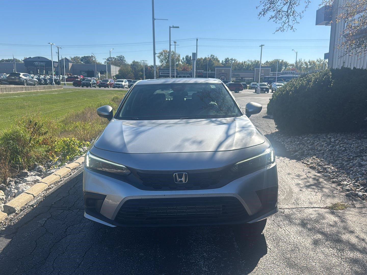 Used 2024 Honda Civic EX-L image 2