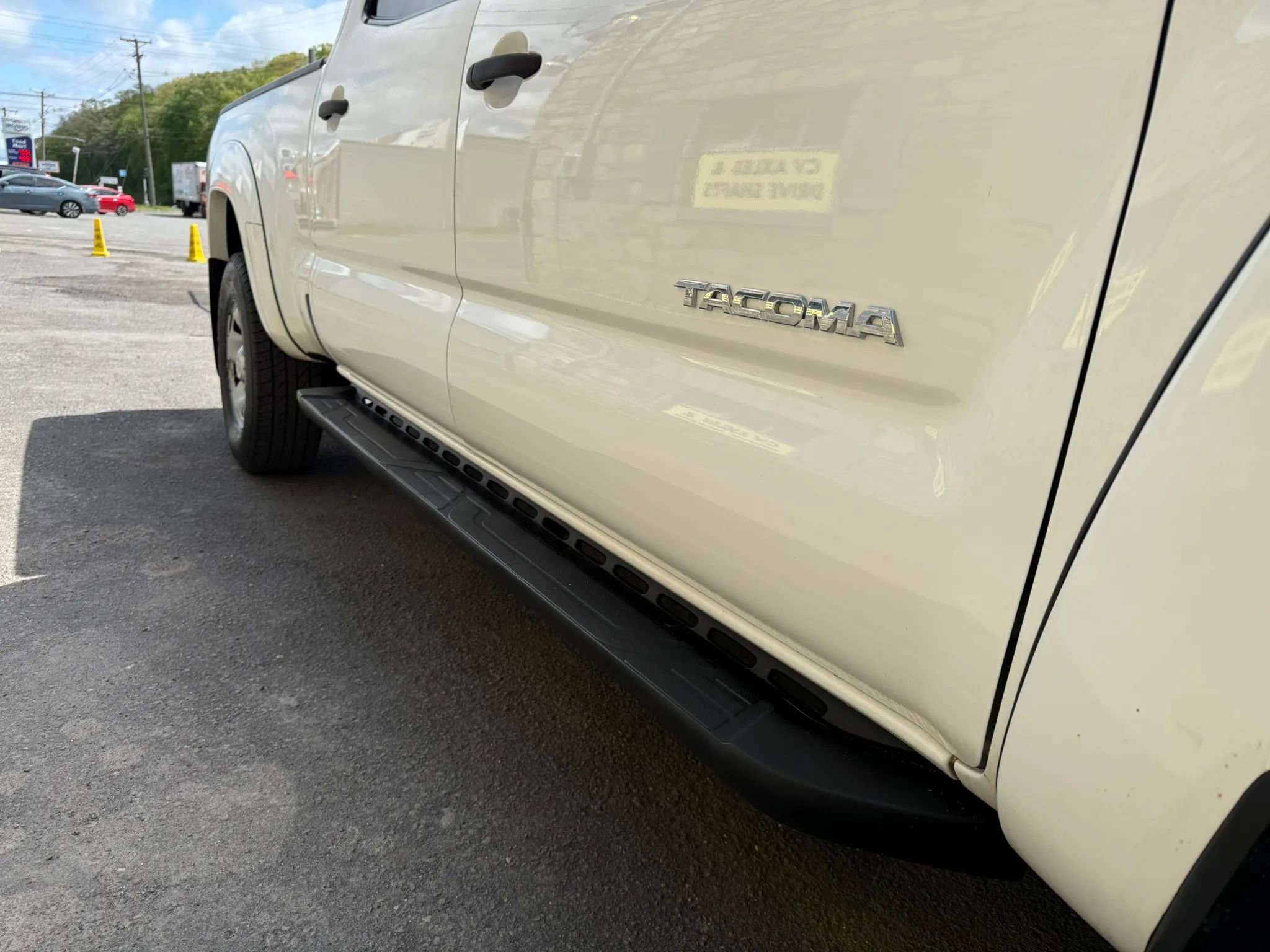 Used 2015 Toyota Tacoma 4x4 Double Cab w/ SR5 Package image 6