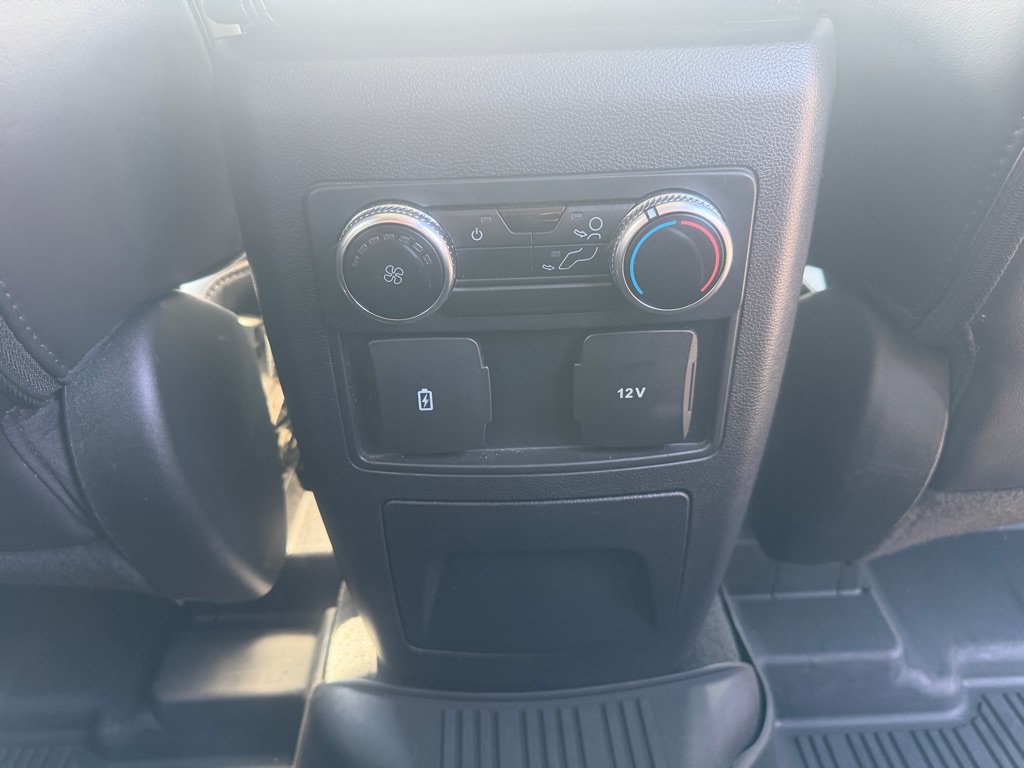 Used 2022 Ford Explorer XLT w/ Equipment Group 202A AWD/4WD image 31
