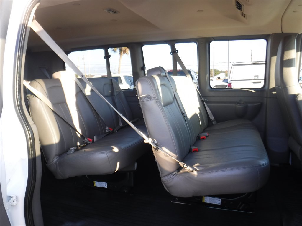 Used 2020 Chevrolet Express 3500 LS image 5