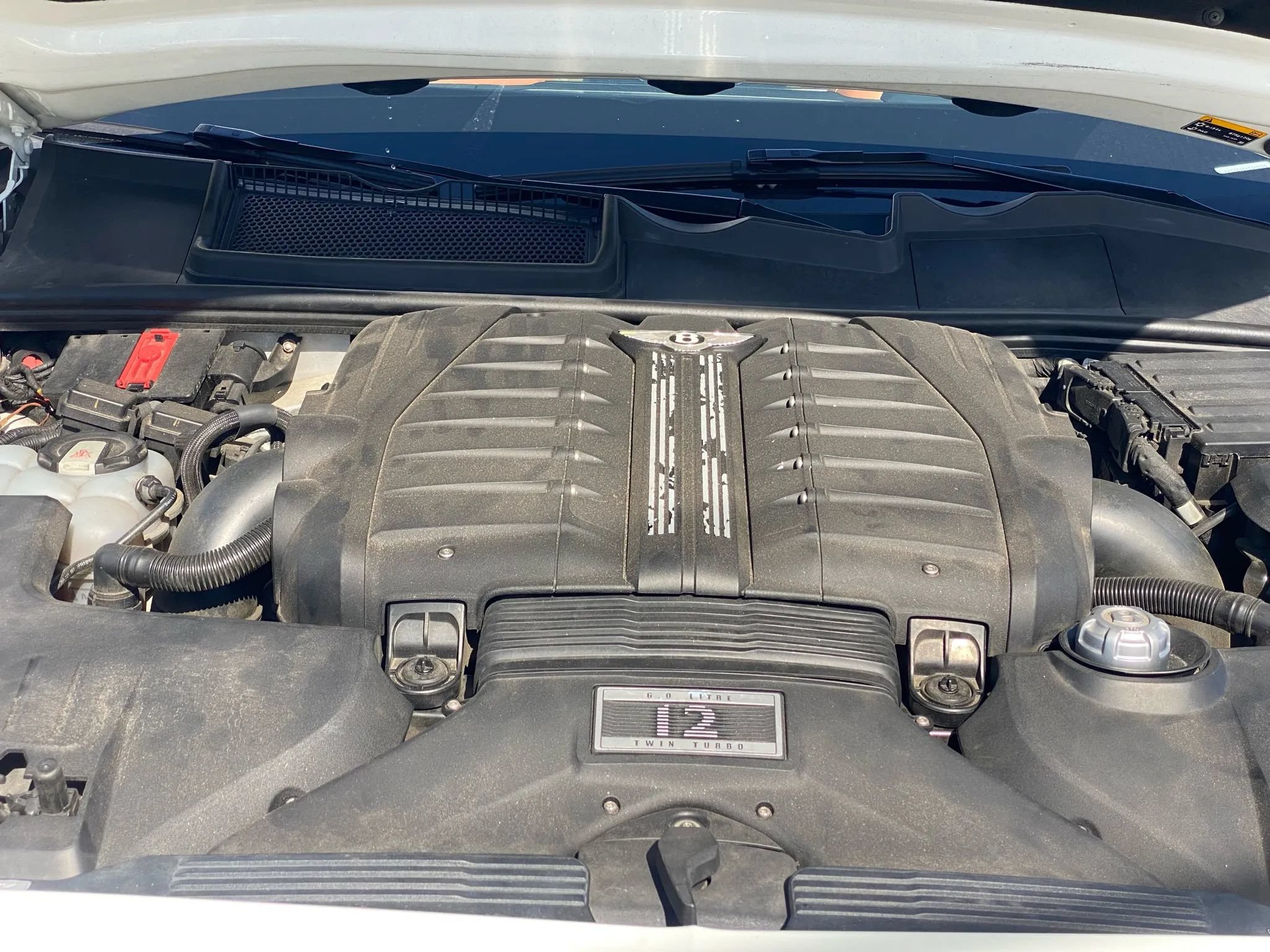 Used 2017 Bentley Bentayga AWD/4WD image 23