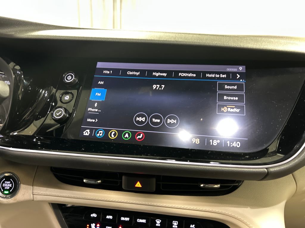 Used 2021 Buick Envision Avenir w/ Technology Package II image 17