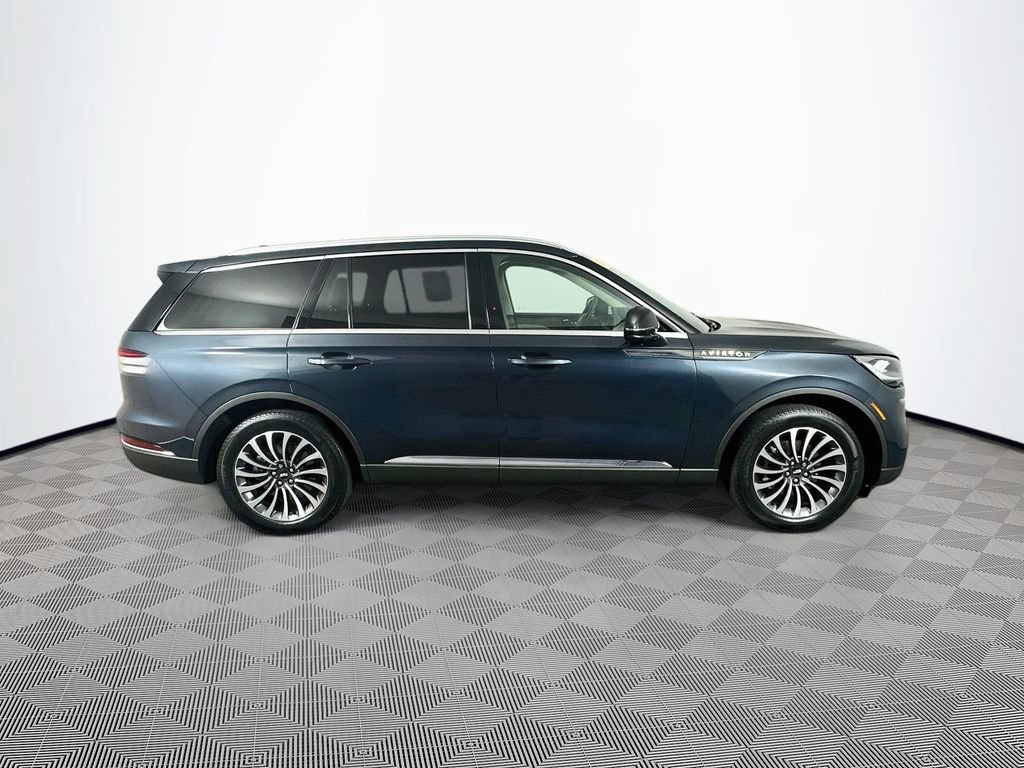 Used 2023 Lincoln Aviator Reserve w/ Elements Package Plus AWD/4WD image 13