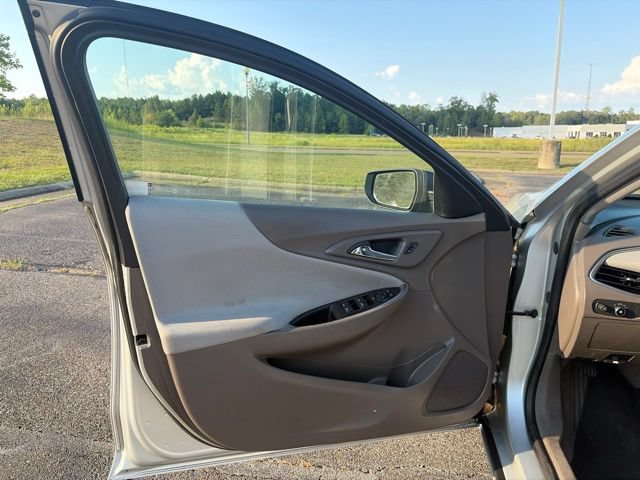 Used 2016 Chevrolet Malibu LS FWD image 14