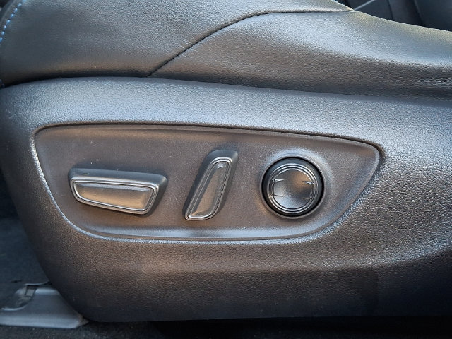 Used 2020 Toyota RAV4 XSE AWD/4WD image 28