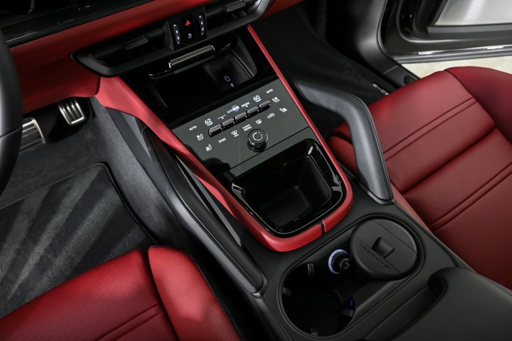 New 2026 Porsche Cayenne S image 18