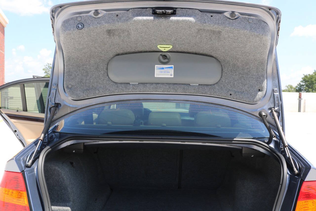 Used 2004 BMW 325xi Sedan AWD/4WD image 98