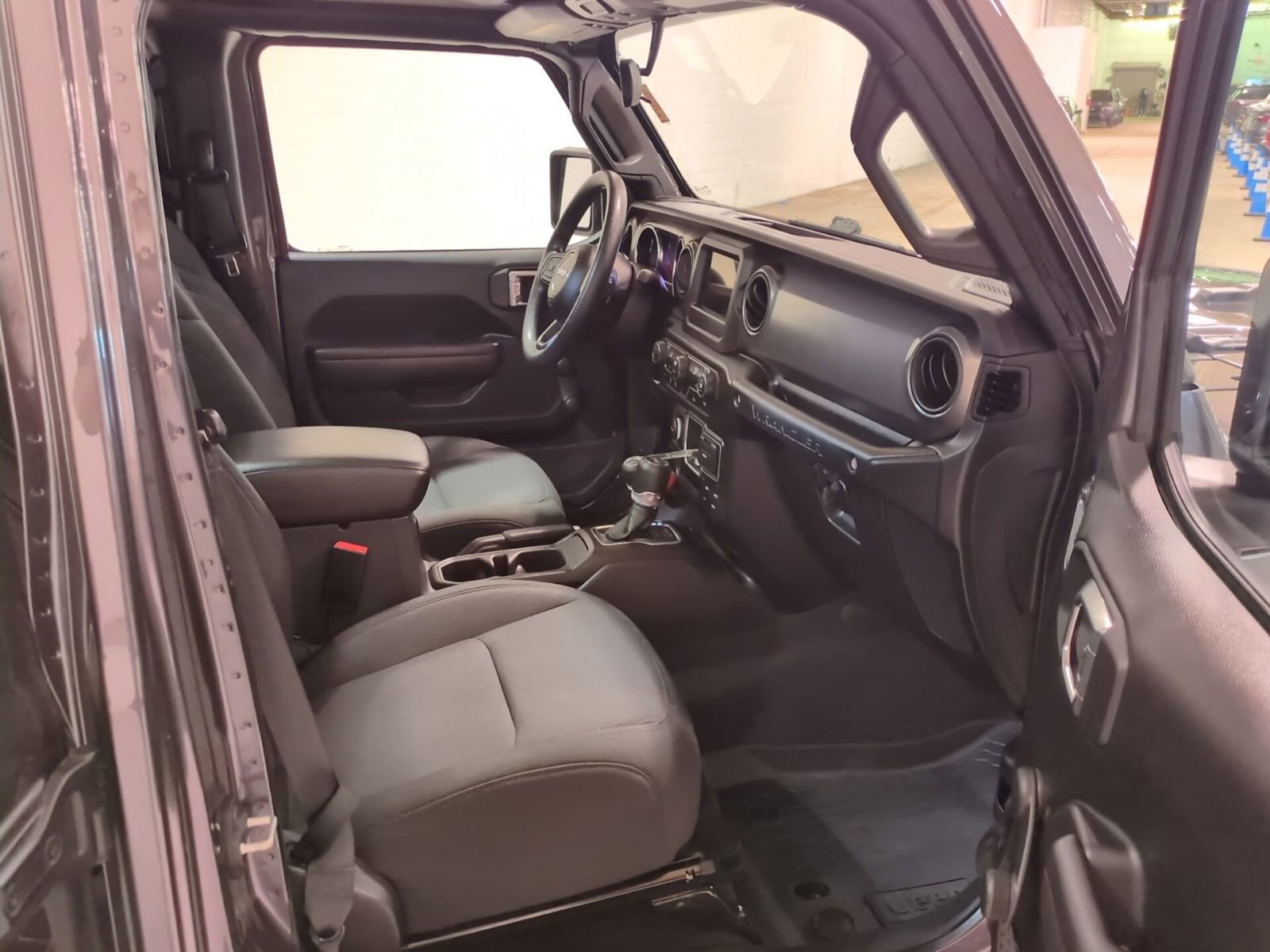 Used 2023 Jeep Wrangler Willys image 12