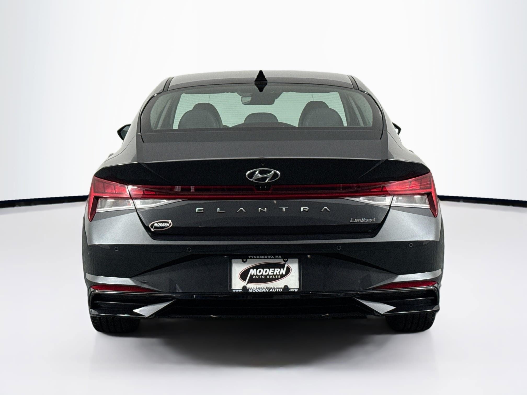 Used 2023 Hyundai Elantra Limited FWD image 10