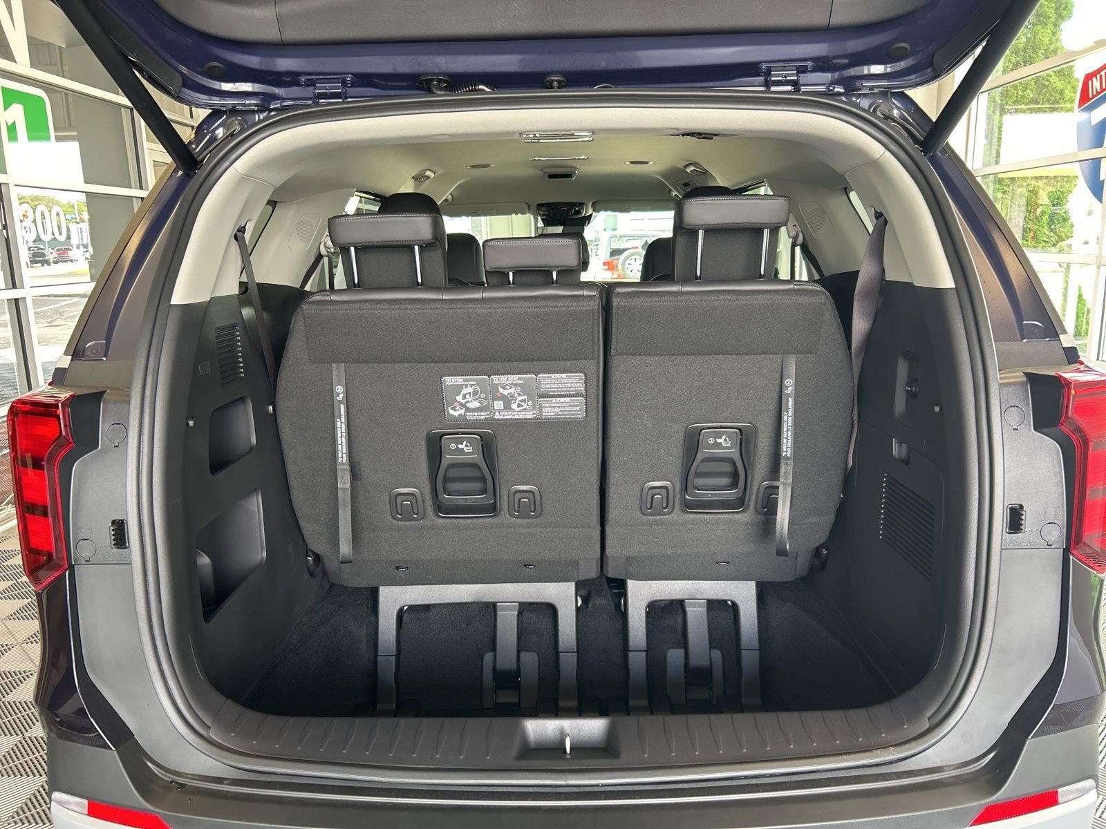 New 2026 Kia Carnival EX image 9