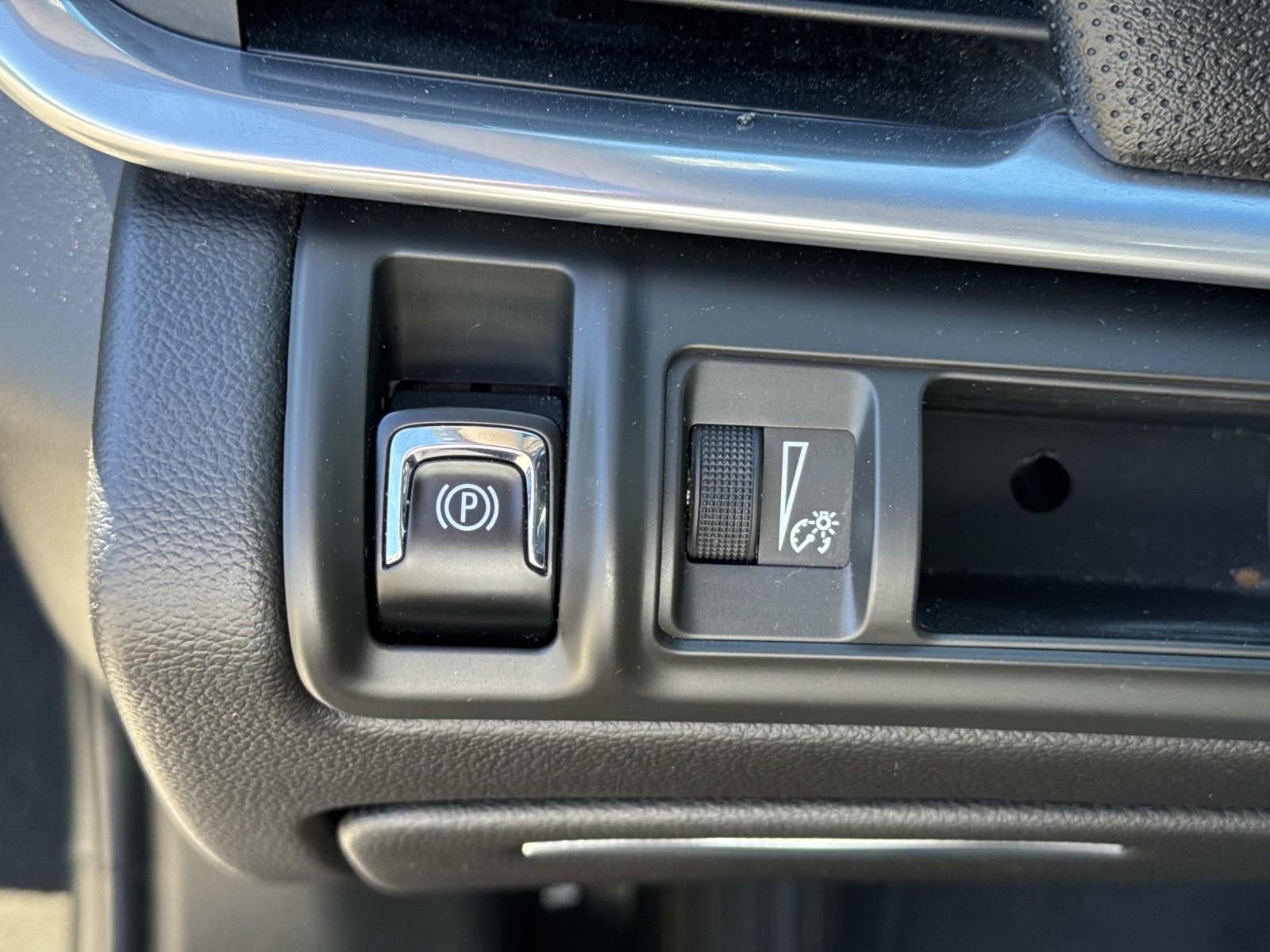 Used 2019 Cadillac XTS Luxury image 21