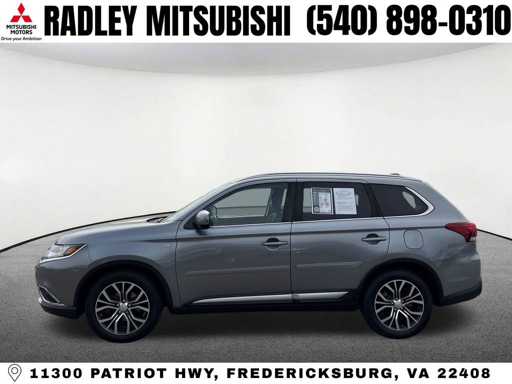 Used 2017 Mitsubishi Outlander GT image 16