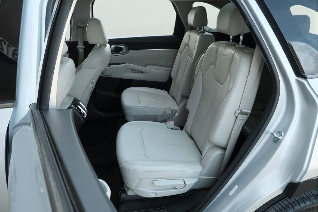 Used 2022 Kia Sorento SX FWD image 26
