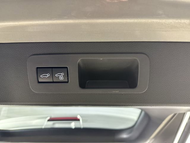 Used 2024 Lexus LX 600 4WD w/ Luxury Package image 38