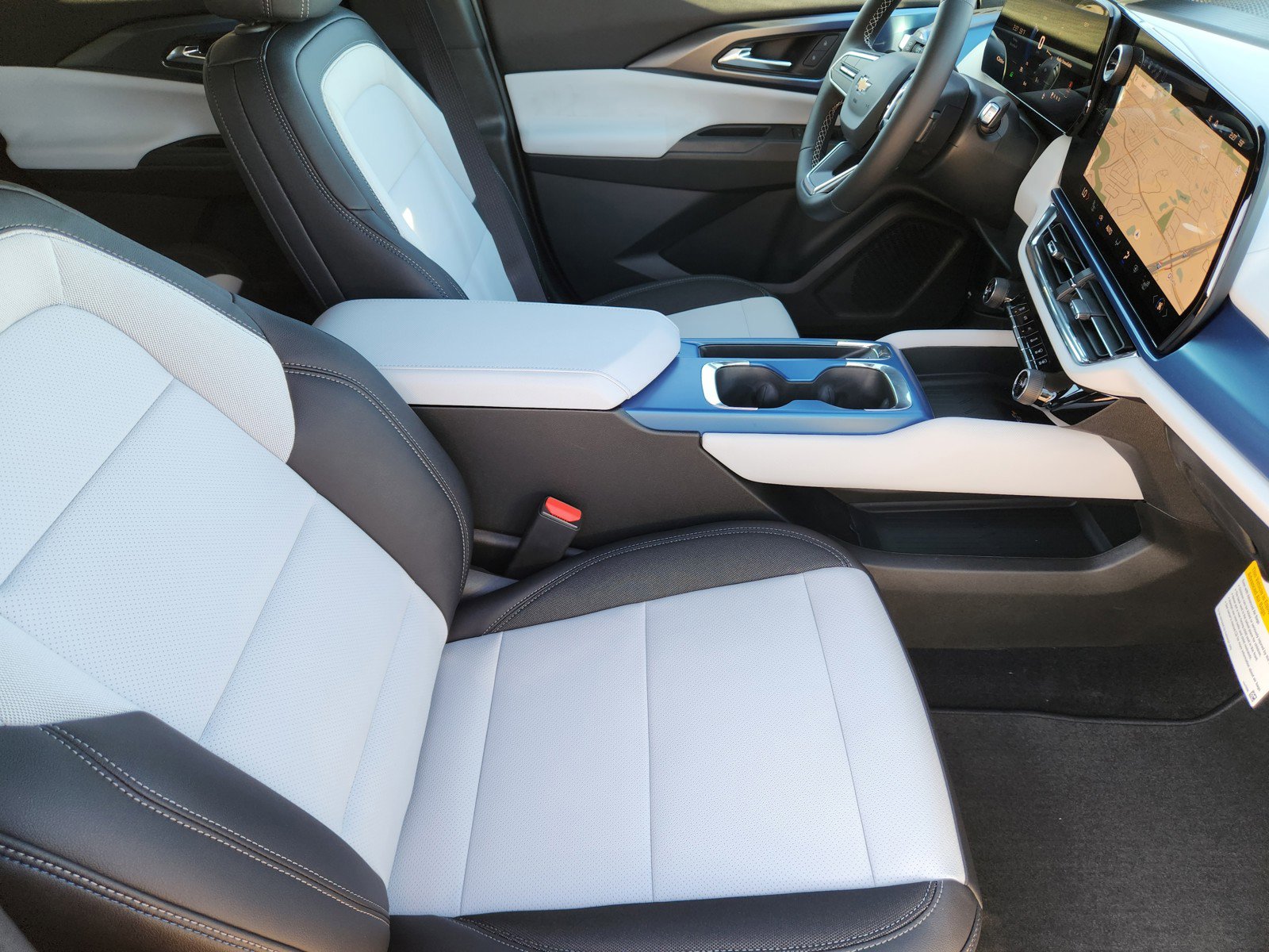 New 2026 Chevrolet Equinox EV LT image 10