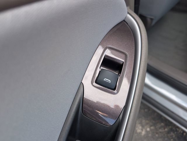 Used 2023 Chevrolet Malibu LT FWD image 11