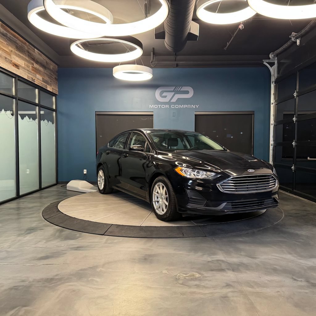 Used 2019 Ford Fusion SE