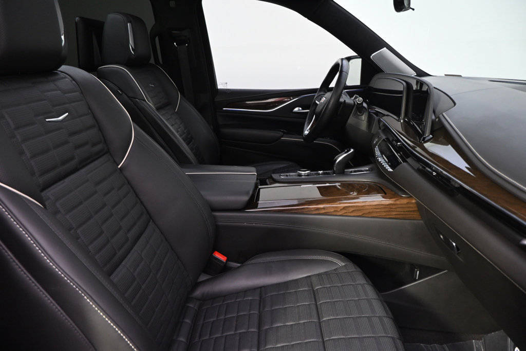 Used 2023 Cadillac Escalade Sport Platinum w/ Heavy-Duty Trailer Package AWD/4WD image 16