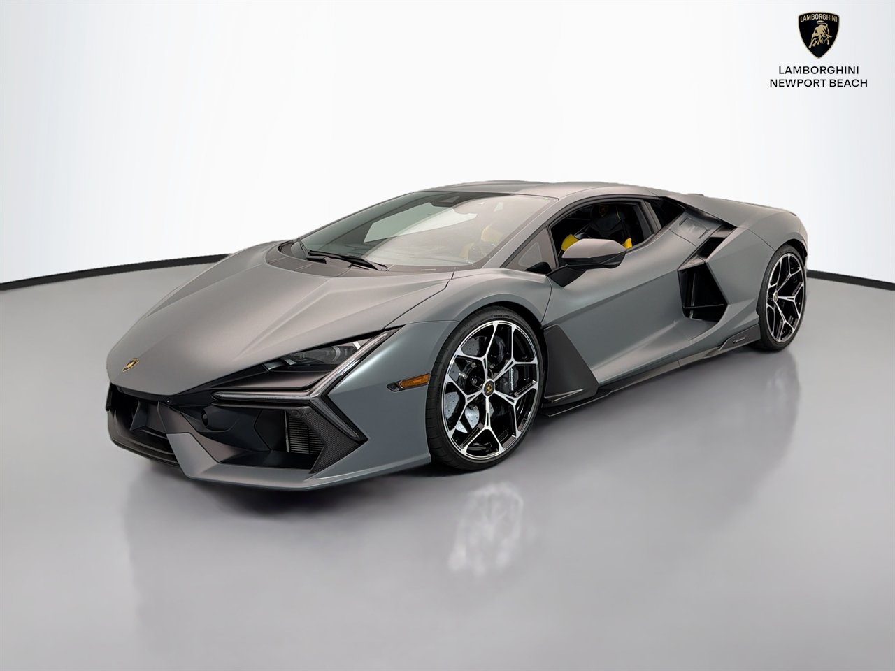 Used 2025 Lamborghini Revuelto AWD/4WD image 40