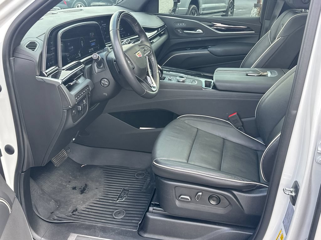 Used 2023 Cadillac Escalade Sport w/ Touring Package AWD/4WD image 9
