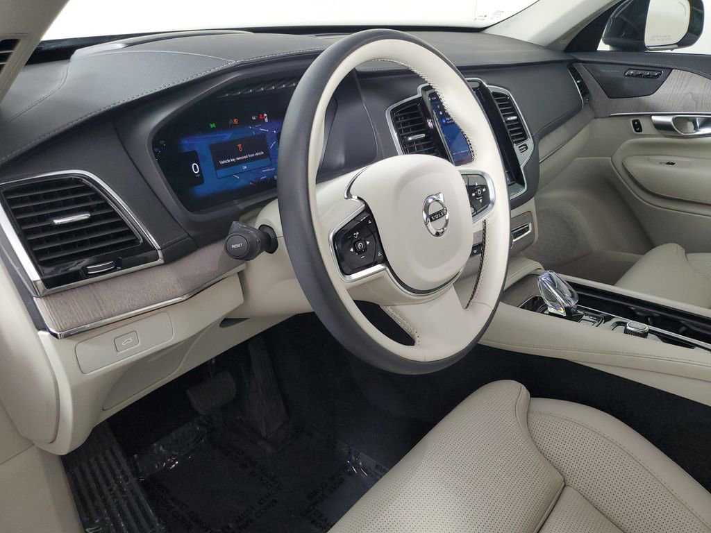 Certified 2024 Volvo XC90 B6 Ultimate w/ Protection Package Premier image 27