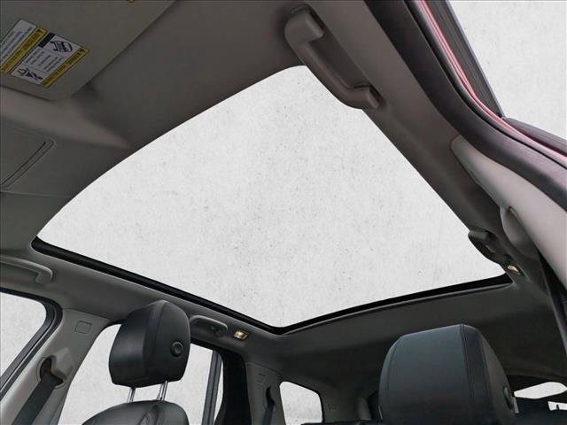 Used 2018 Land Rover Discovery Sport HSE AWD/4WD image 16