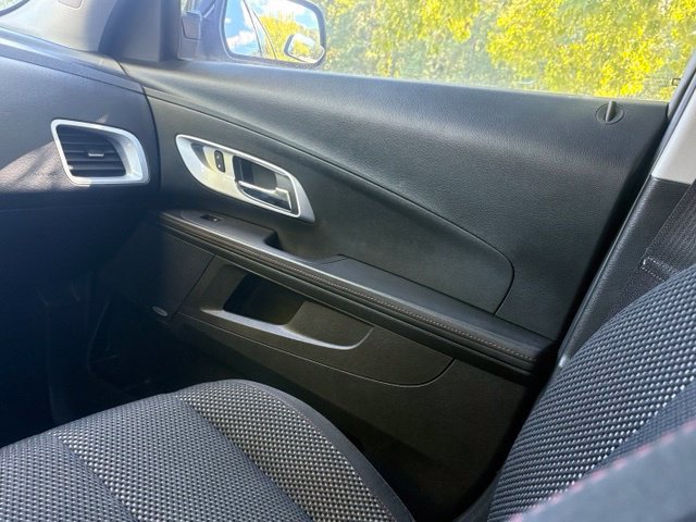 Used 2015 Chevrolet Equinox LT w/ Driver Convenience Package AWD/4WD image 26