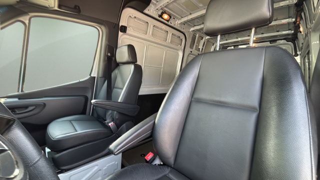 Used 2025 Mercedes-Benz Sprinter 2500 image 20