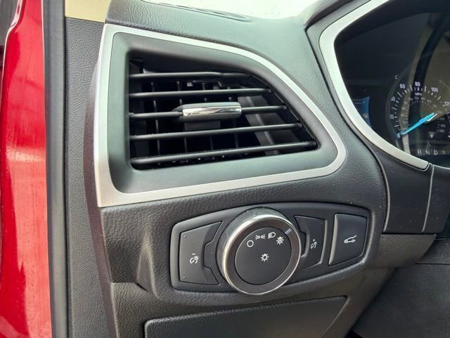 Used 2018 Ford Edge SEL w/ Equipment Group 201A FWD image 27