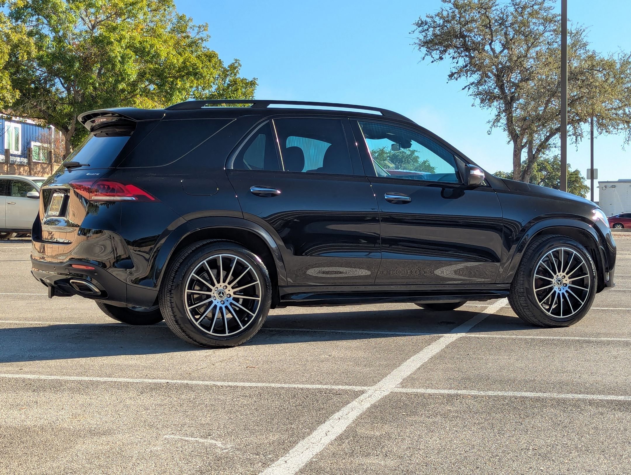 Used 2021 Mercedes-Benz GLE 450 4MATIC image 4