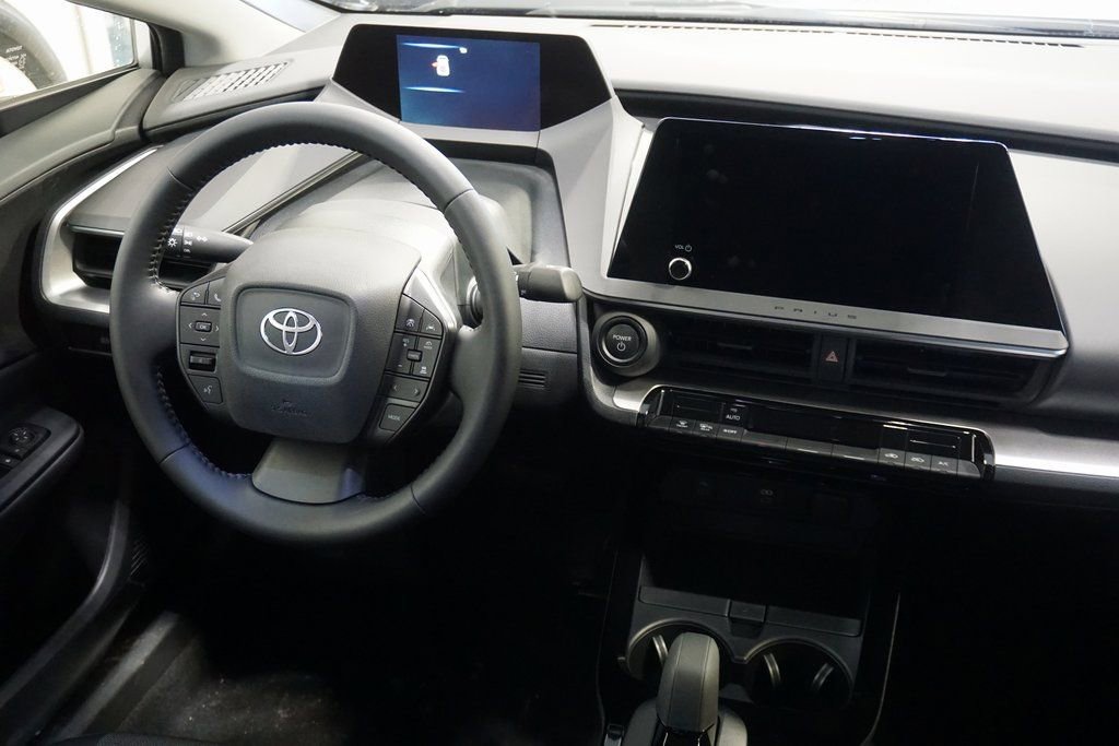 New 2026 Toyota Prius LE FWD image 27