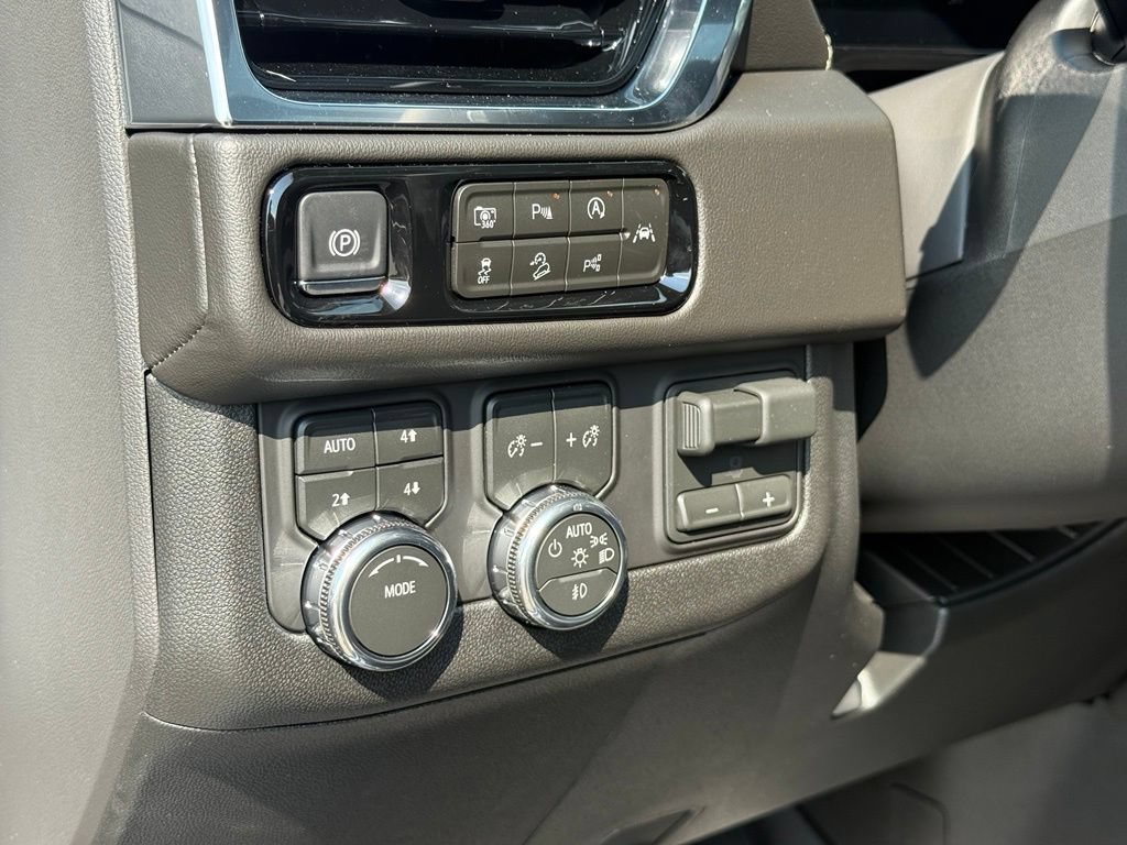 New 2026 GMC Yukon XL Elevation w/ Elevation Premium Package AWD/4WD image 19