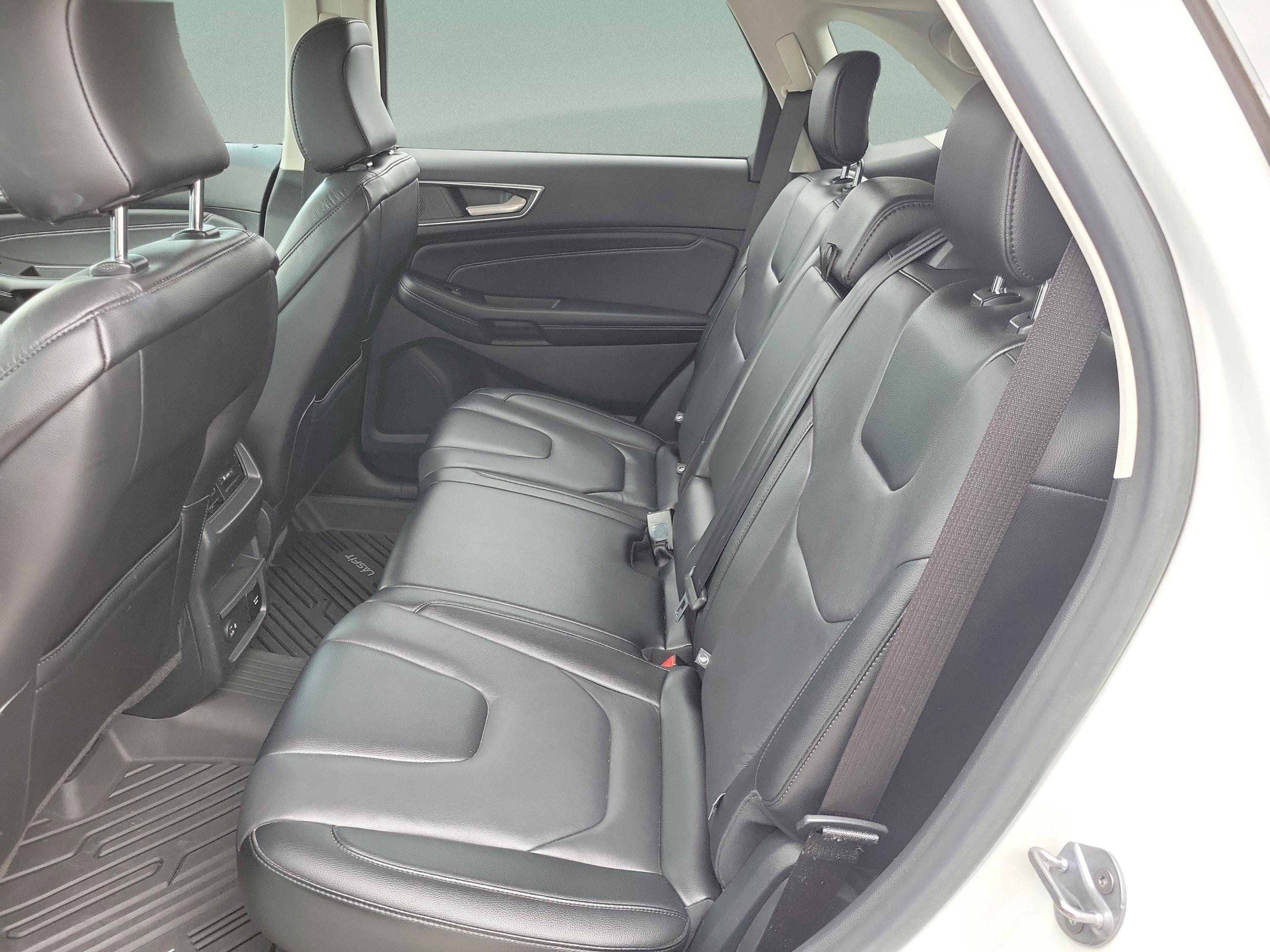 Used 2022 Ford Edge Titanium AWD/4WD image 23