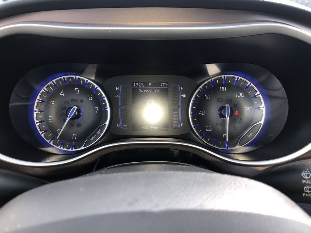 Used 2023 Chrysler Voyager LX image 15