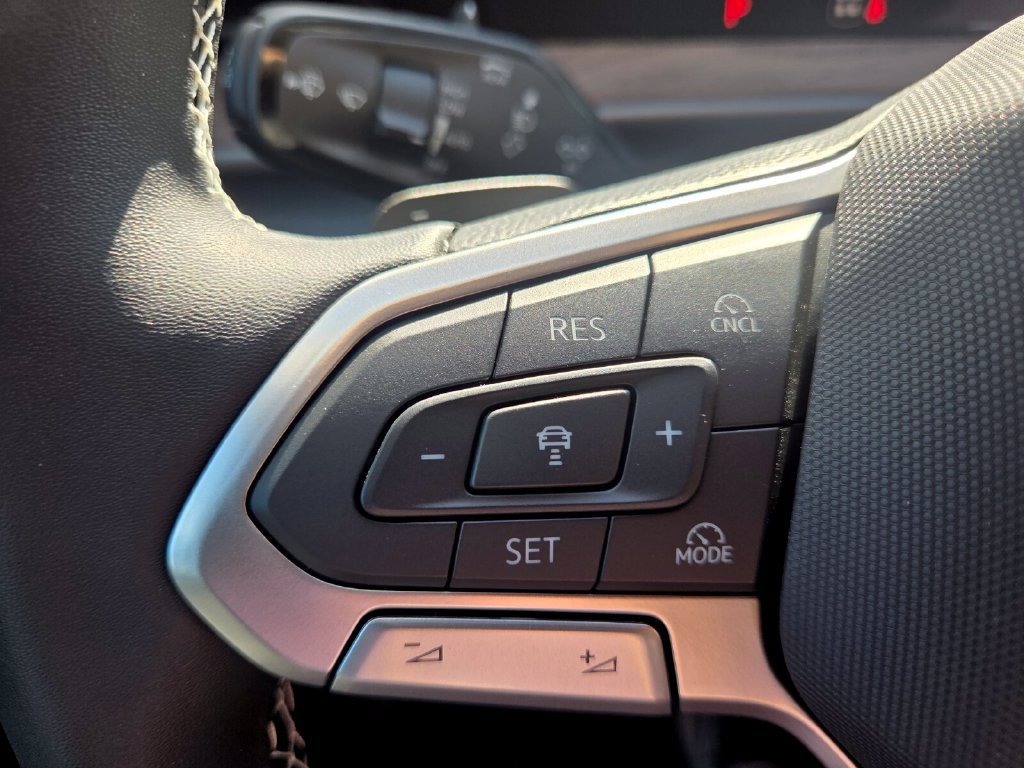 New 2027 Volkswagen Atlas SE FWD image 13