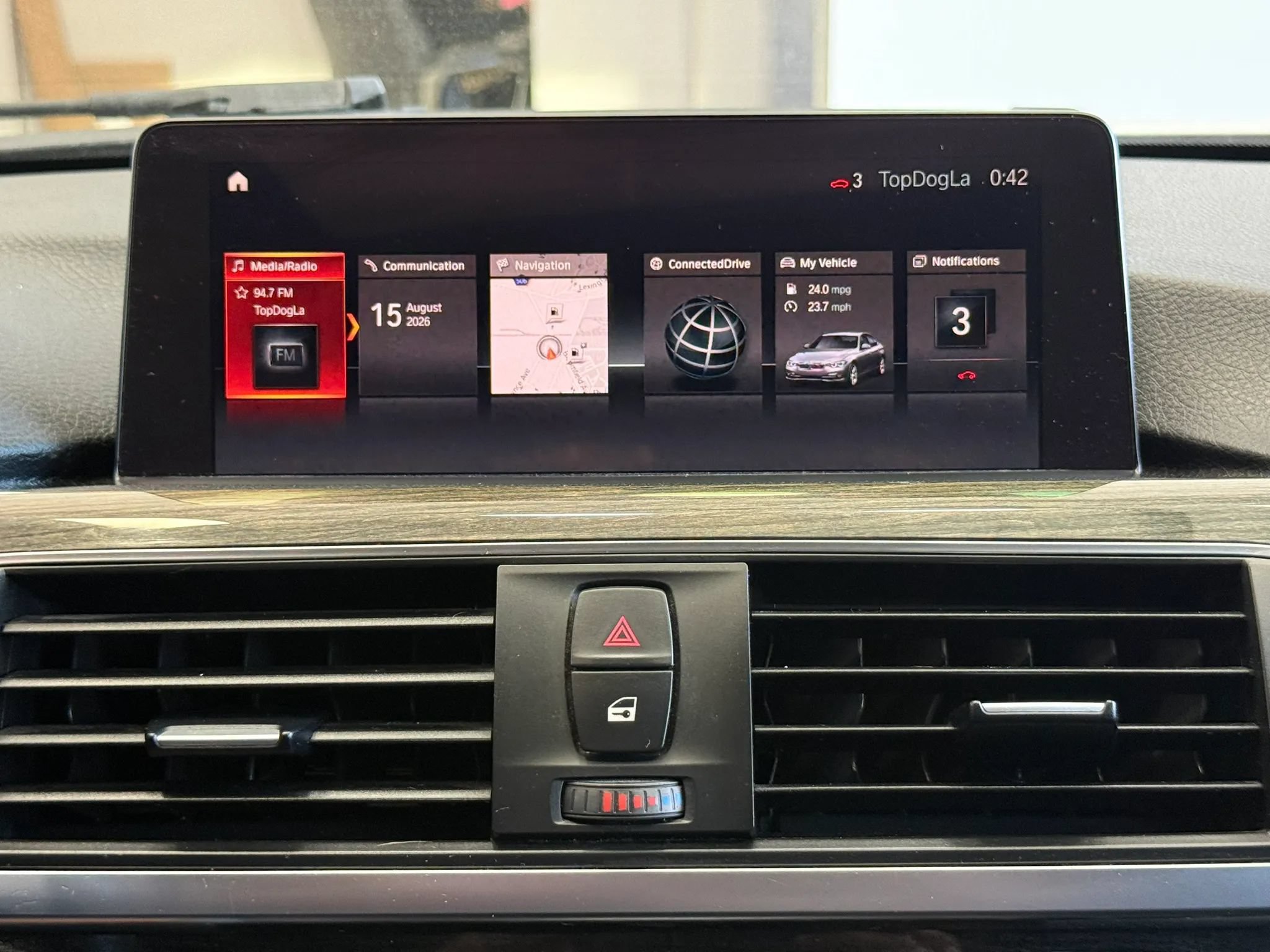 Used 2018 BMW 320i Sedan RWD image 15