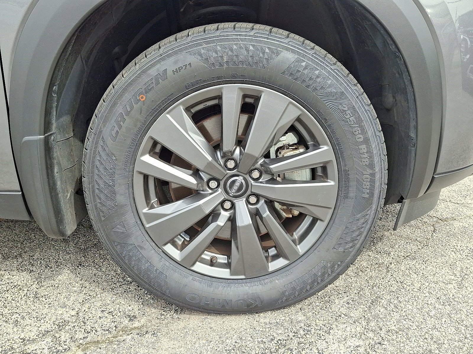 Used 2024 Nissan Pathfinder S image 9