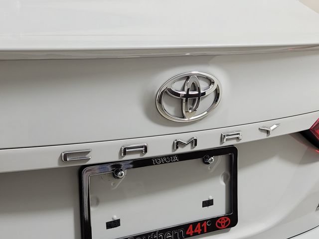 Used 2022 Toyota Camry SE FWD image 9