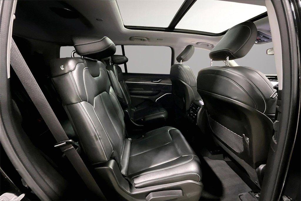 Used 2022 Jeep Grand Cherokee L Limited image 25