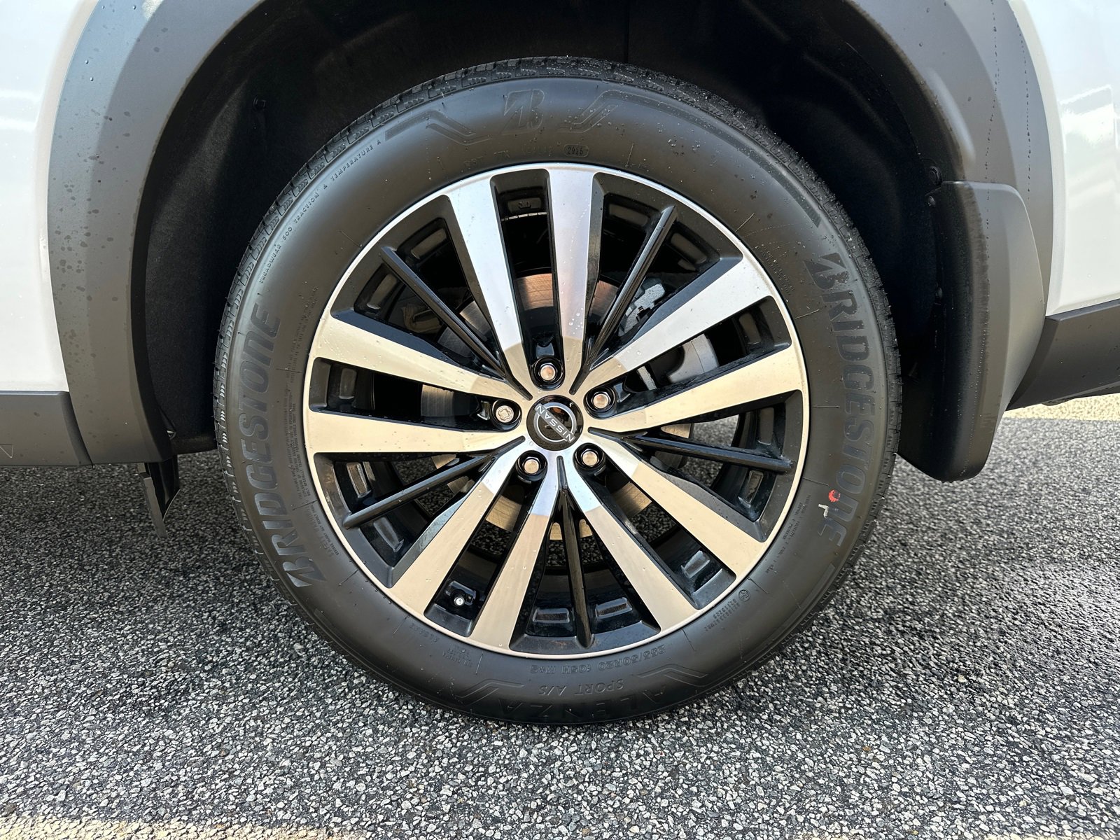 New 2025 Nissan Pathfinder Platinum image 21