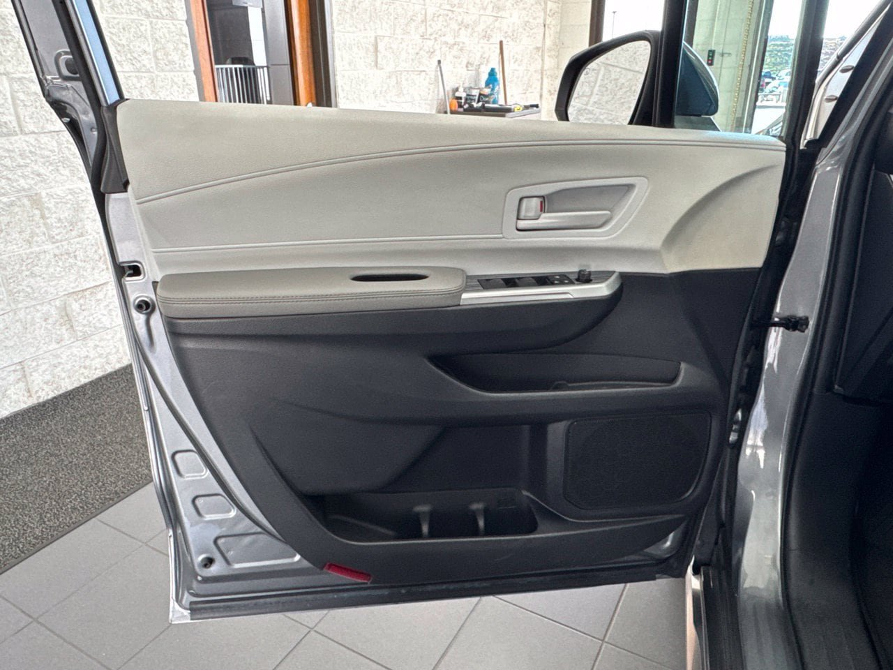 Certified 2026 Toyota Sienna LE AWD/4WD image 36