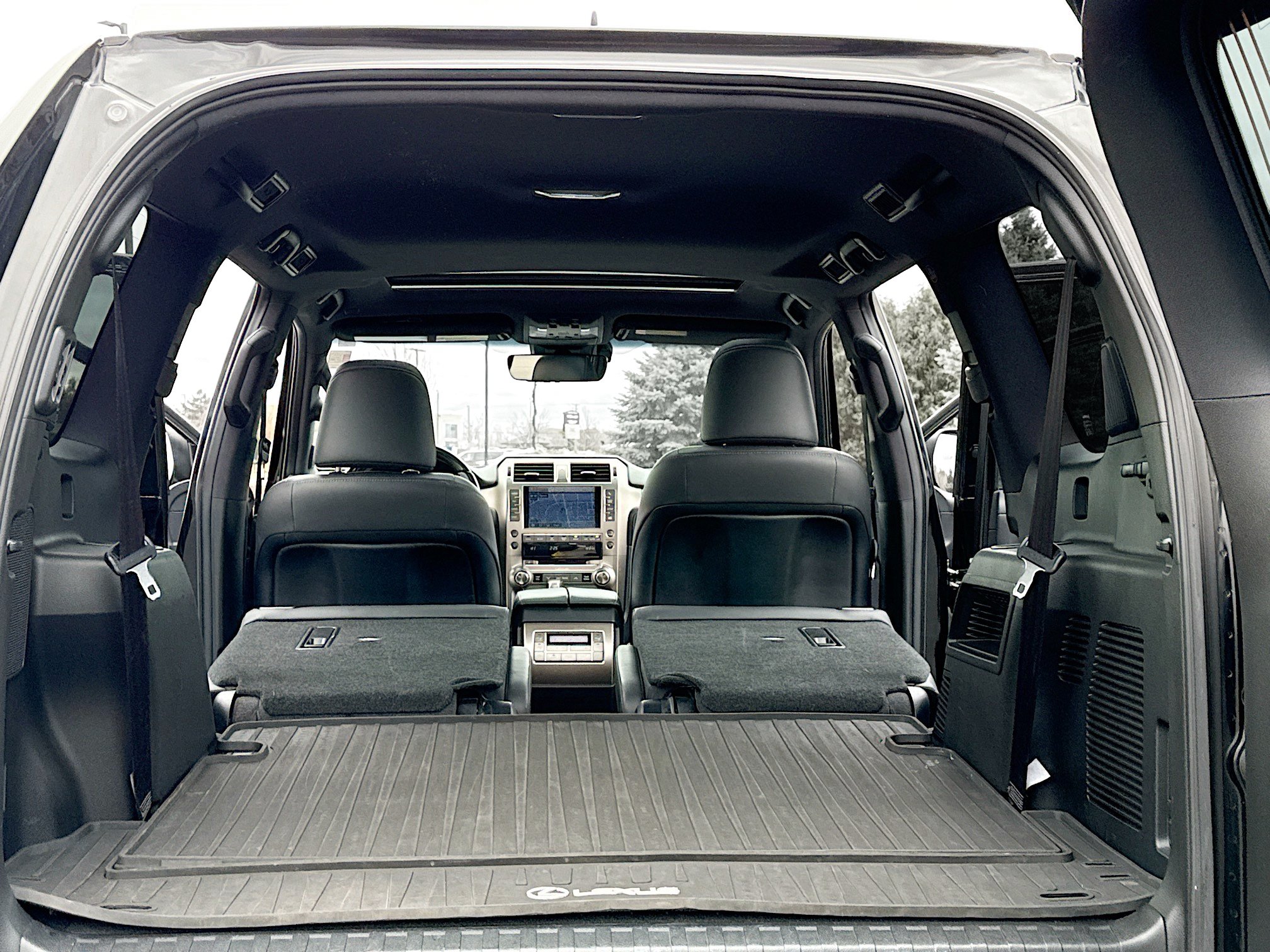 Used 2021 Lexus GX 460 Luxury w/ Sport Design Package AWD/4WD image 7