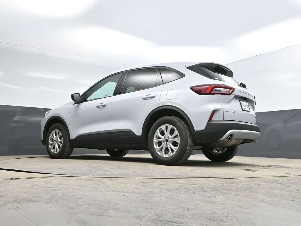 Used 2025 Ford Escape Active image 33