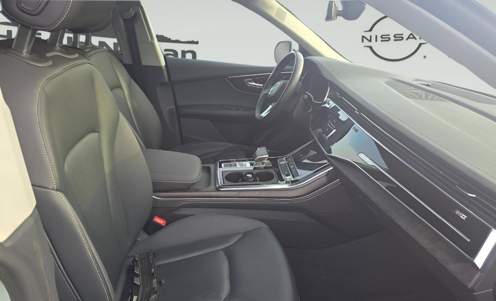 Used 2023 Audi Q8 Premium Plus AWD/4WD image 10