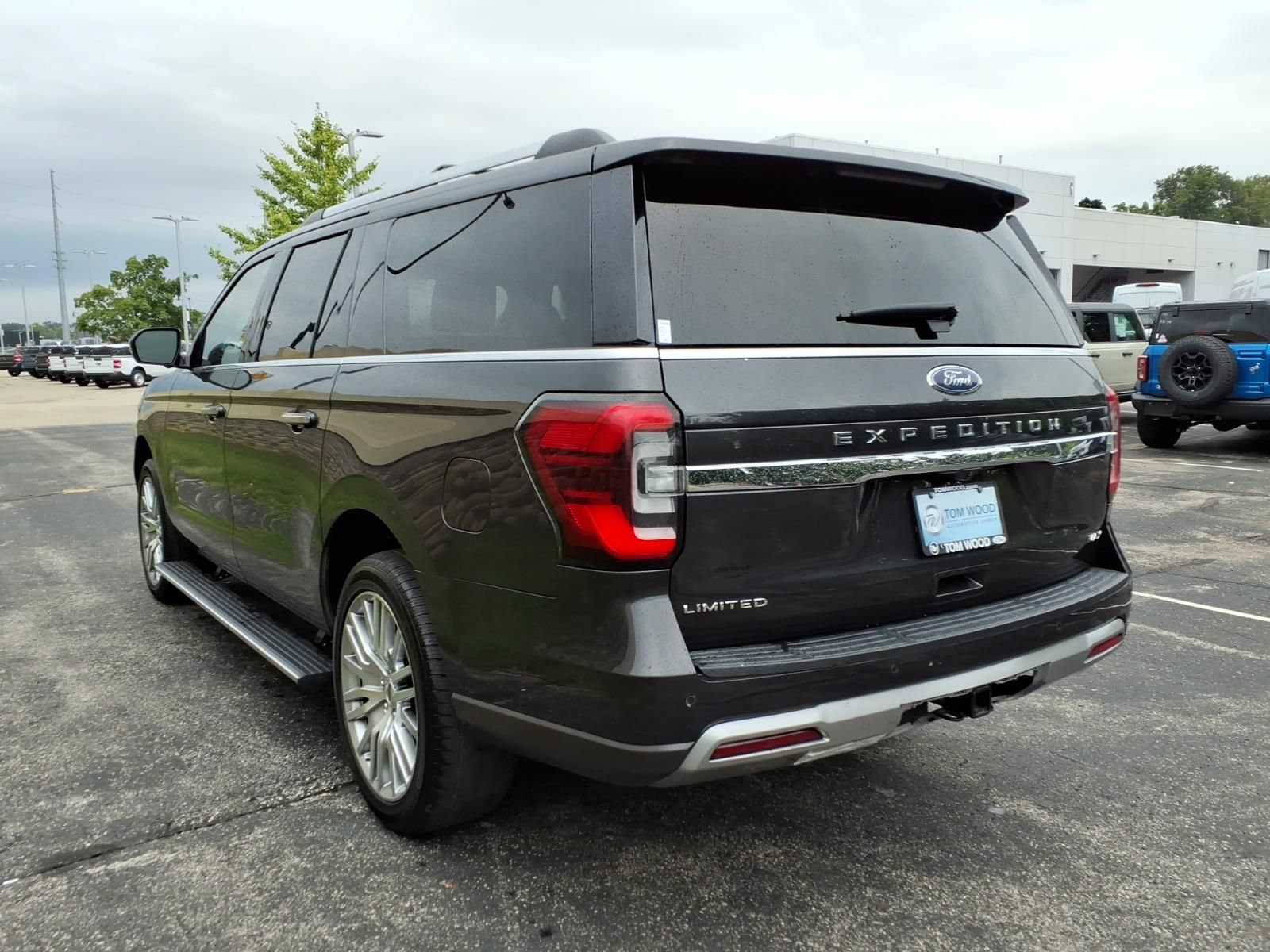 Used 2024 Ford Expedition Max Limited AWD/4WD image 8