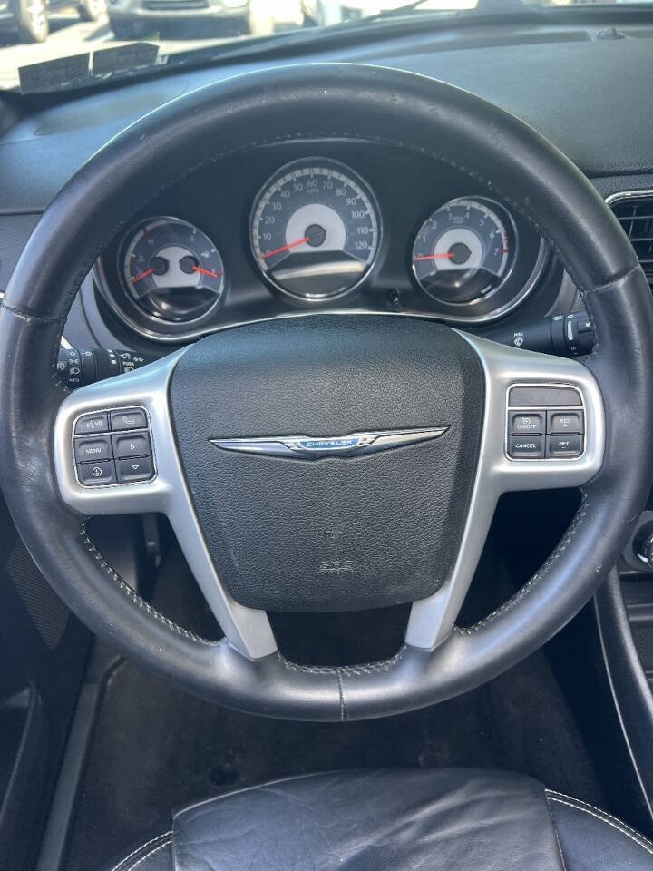 Used 2013 Chrysler 200 Limited FWD image 11