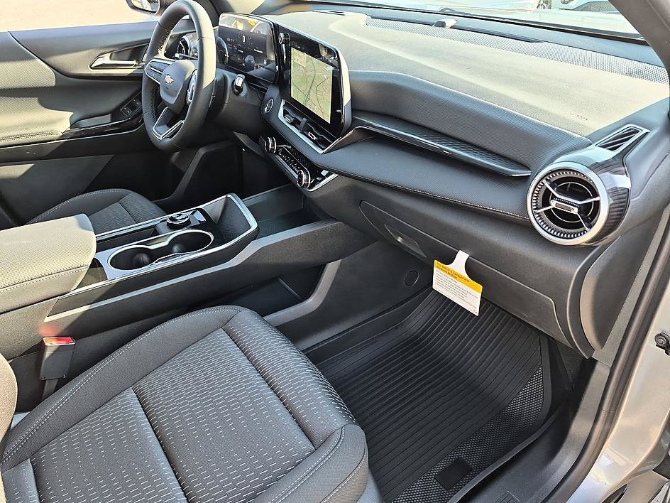 New 2027 Chevrolet Equinox LT FWD image 36
