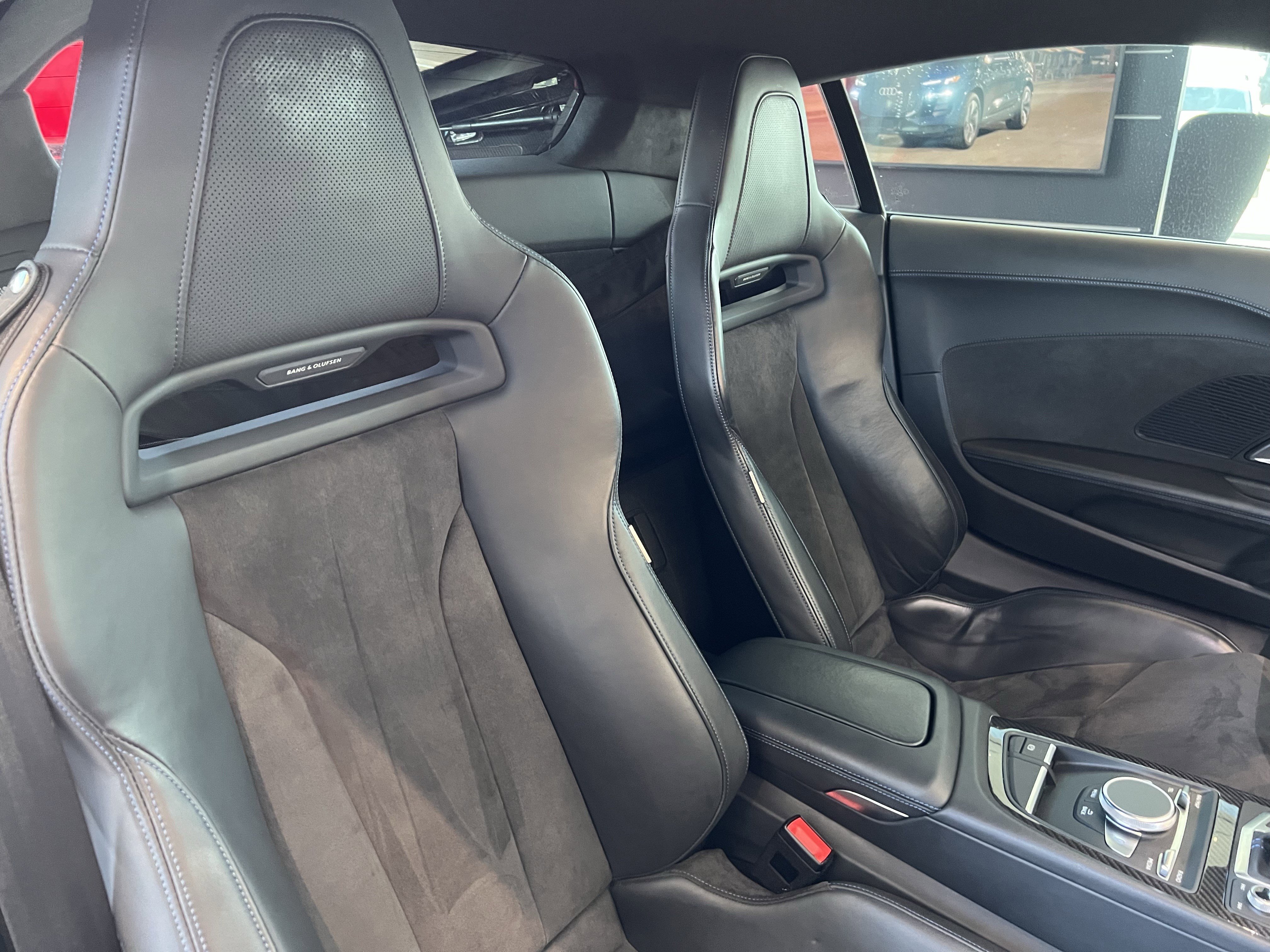 Used 2023 Audi R8 V10 performance w/ R8 Performance Design Package image 35