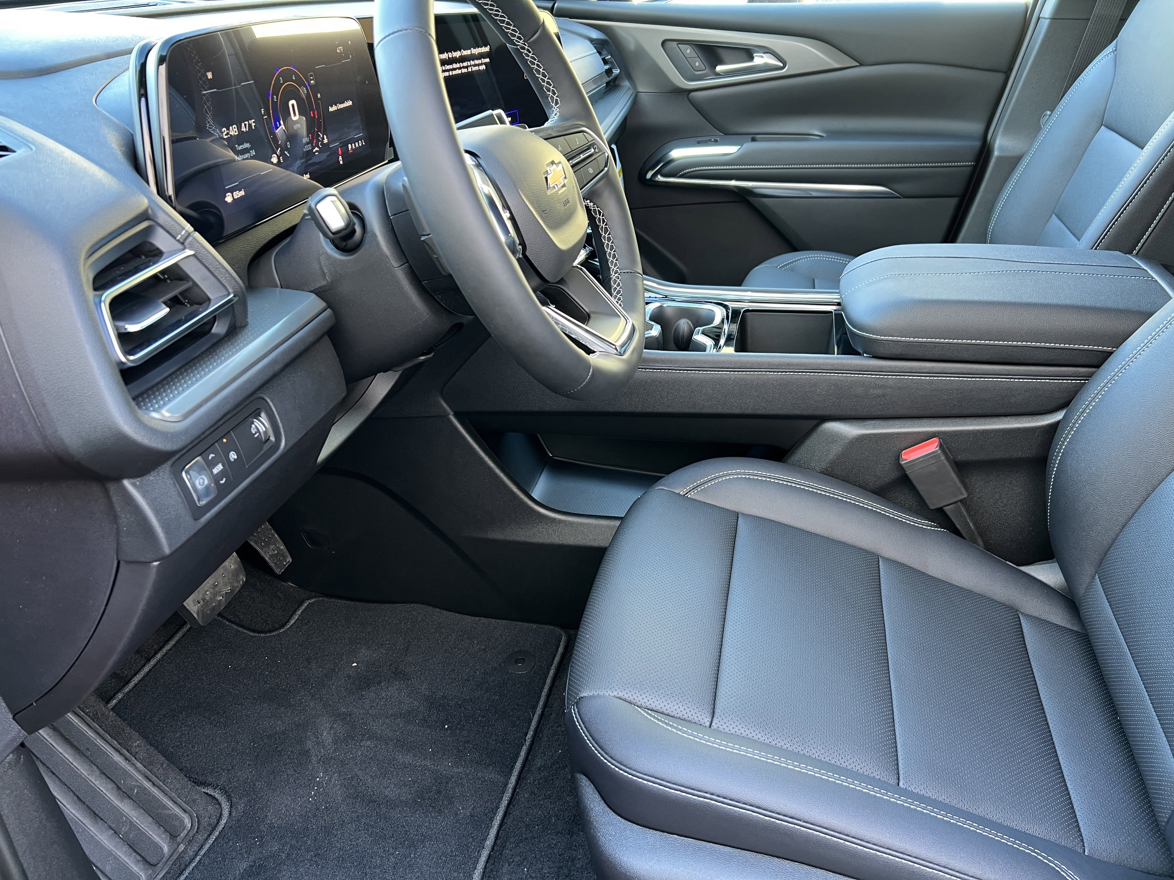 New 2026 Chevrolet Traverse LT image 14