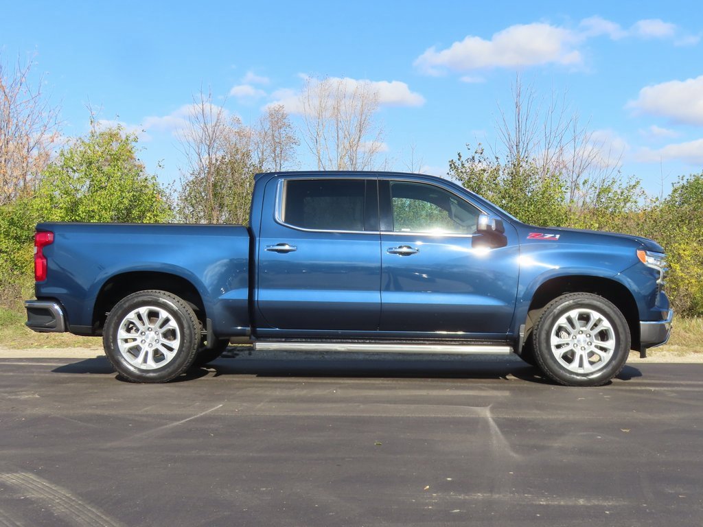 Used 2022 Chevrolet Silverado 1500 LTZ w/ LTZ Premium Package image 2